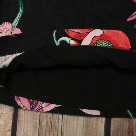 Beautiful Ann Taylor lined skirt - Picture 6 of 7